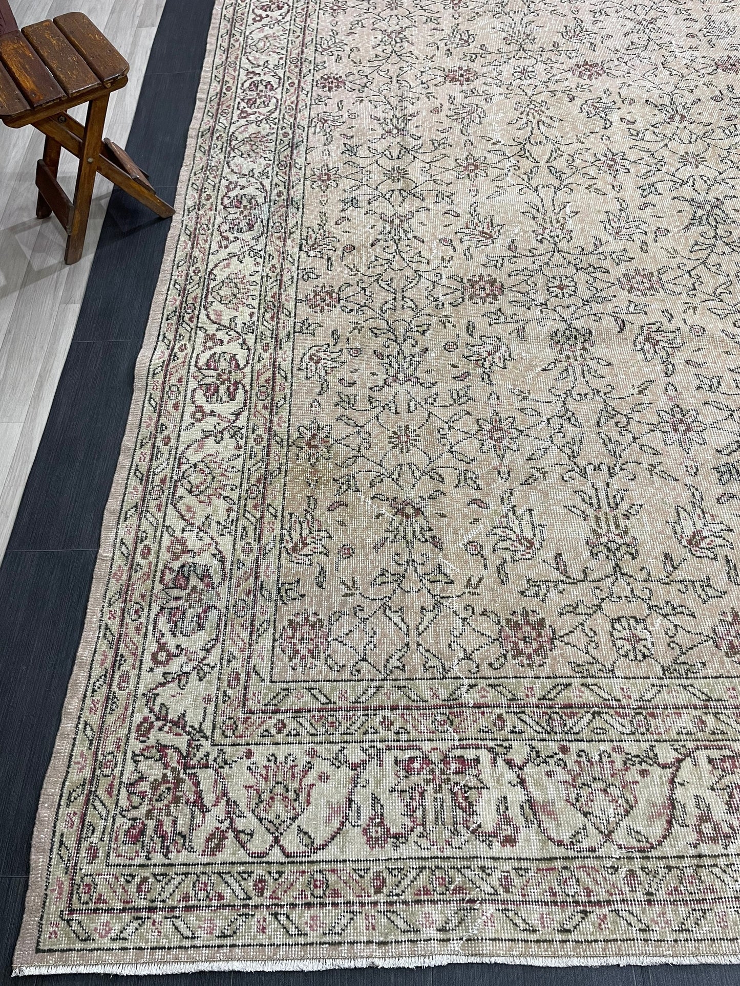 Large Floral 8.2 x 11.4 Rug OUSHAK RUG Distressed Rug 8x12 Vintage Handmade Rugs Hand Knotted Turkish Rug Soft Pink Rose Pink Light Pink