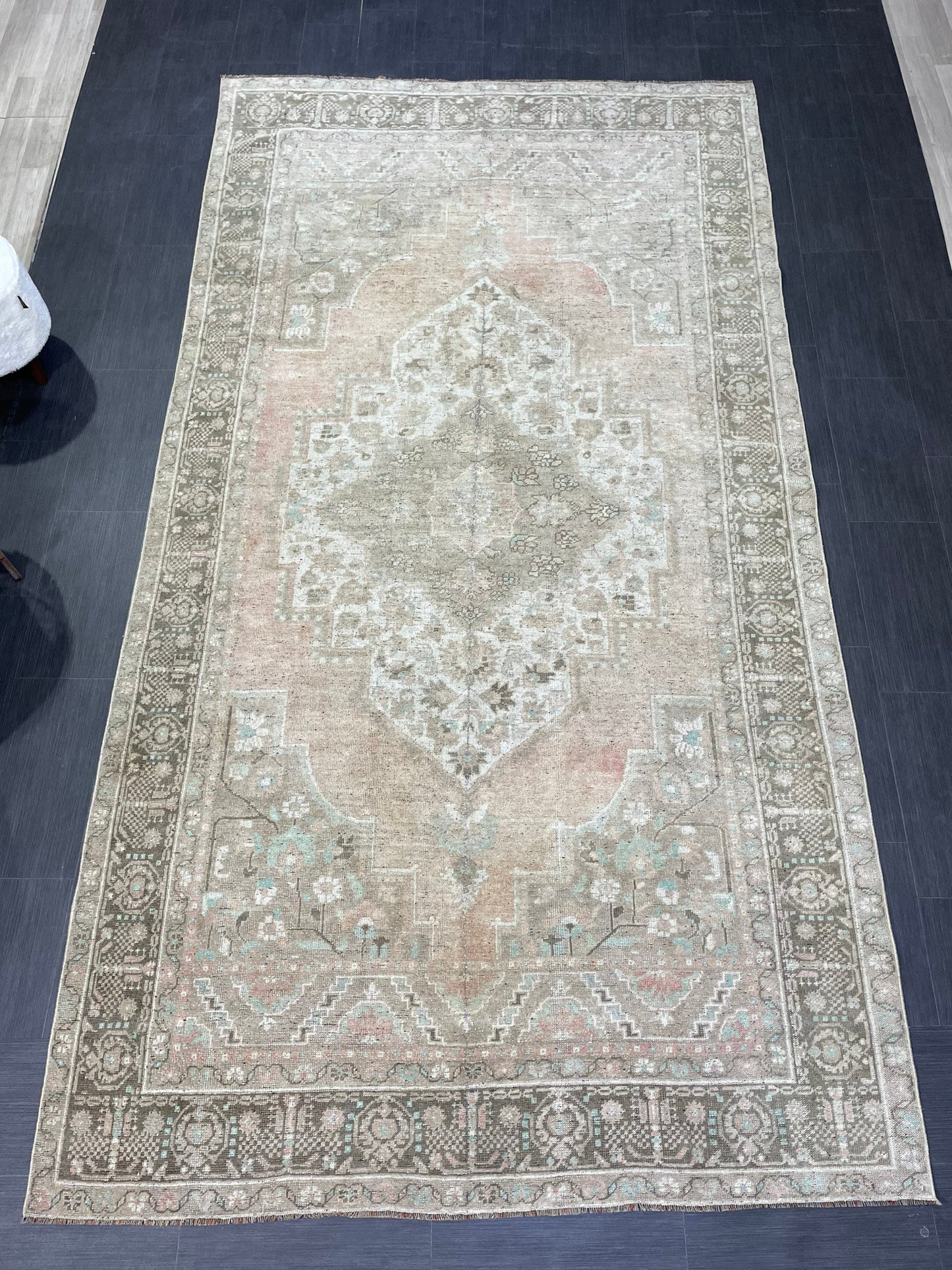 Vintage Rug, Handmade 6 x 11.2 Rug, Muted Oushak Rug Rustic Persian Rug, Turkish Rug, Hand Knotted Wool rug, Vintage Oriental Rug