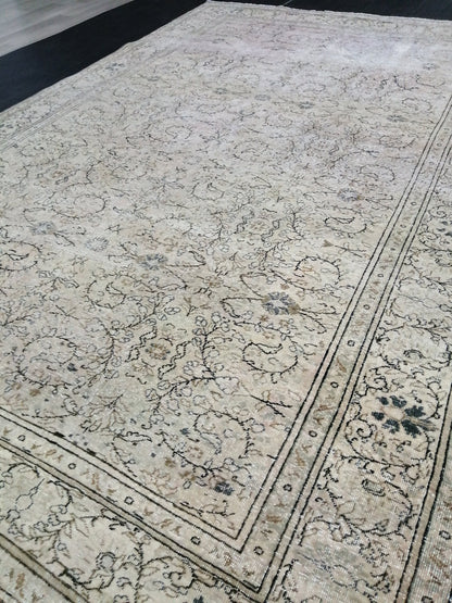 Muted Distressed Vintage Rug 9.2 x 6 Turkish  Rug, Muted Rug Oushak Rug Floral Rug Oriental Rug Antique Rug
