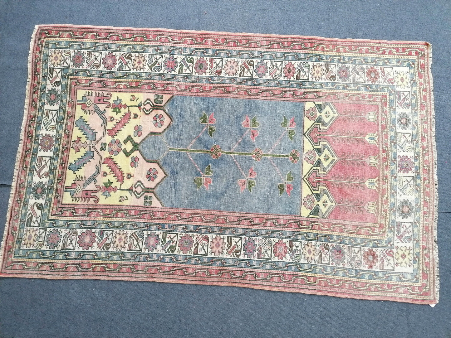 Anatolian wool rug, vintage handmade knotted rug,bohemian area rug 4x6'5 ft