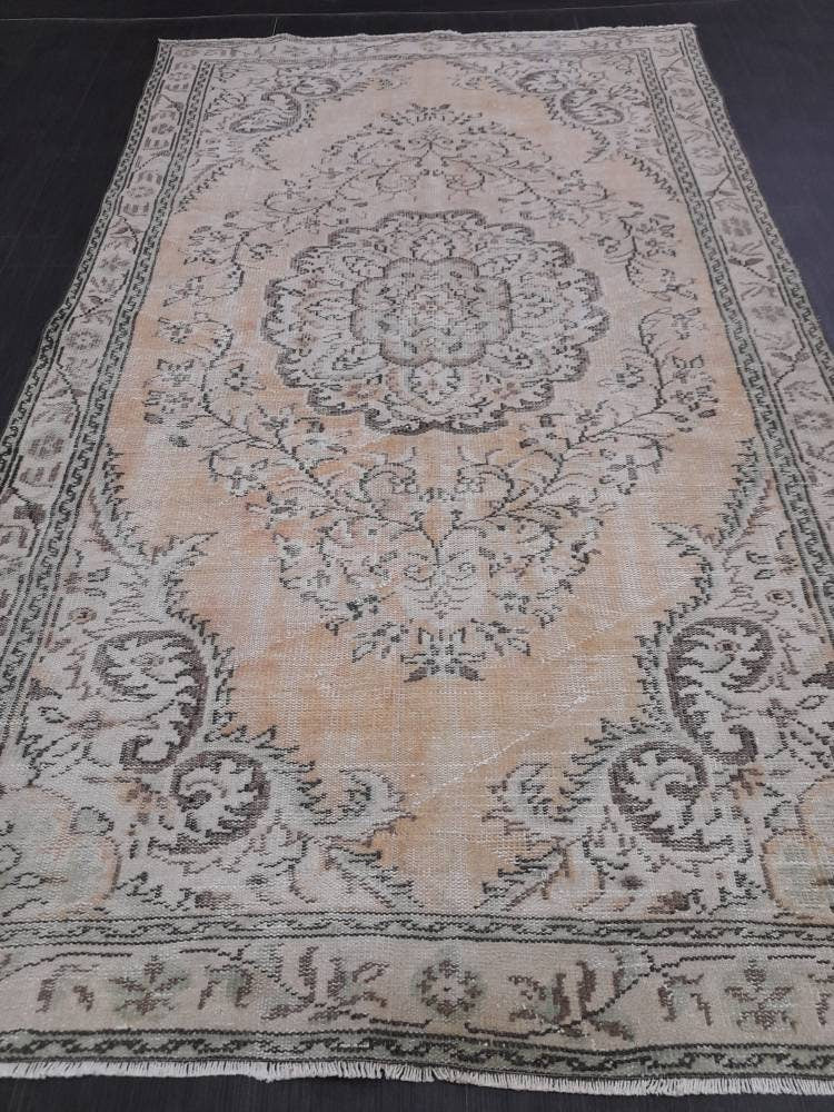 Vintage Turkish Rug 5.5 x 9 Vintage Rug Hand Made Oushak Rug Farmhouse Rug Wool Pile Rug Rustic Rug Wool Bohemian Rug Vintage Turkish Rugs,