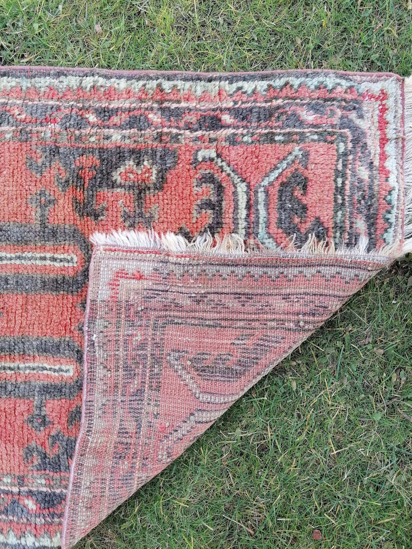 Shaggy oushak rug turkish rug vintage rug vintage 5'9x2'10