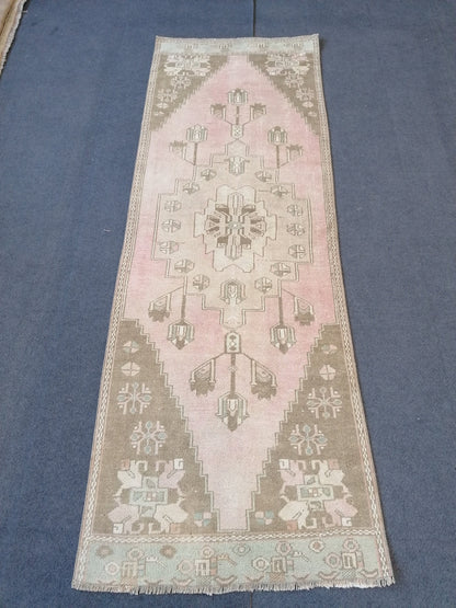 Vintage turkish runner rug, oushak vintage runner rug, wool vintage rug, hand made rug, kitchen rug, vintage anatolian rug 7'7x2'8 feet