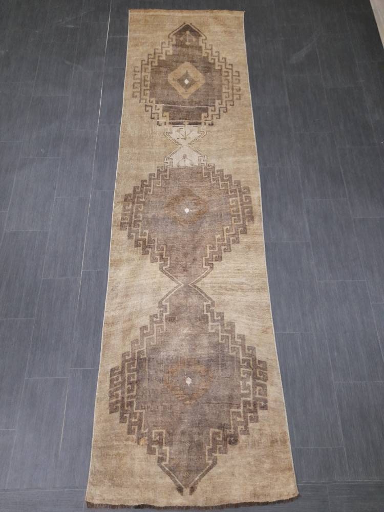 Neutral Vintage Runner Rug 2.7 x 10.3 Brown Vintage Runner Rug Turkish Hallway Runner Kitchen Runner Wool Runner Rug Oushak Runner No Dye
