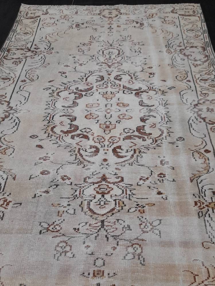 Neutral Oriental Rug TURKISH Rug 6 x 9.6 Distressed Vintage Antique Rug Vintage Wool Distressed Rug Neutral Hand Made Rug