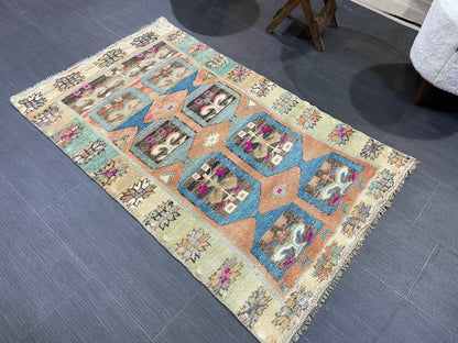 Vintage Rug, TURKISH 2.6 x 4 Rug, Vintage Wool Rug, Oushak Rug Orient Rug, Hand Knotted Rug, 100% Wool Rug, Handmade Rug