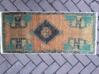 Vintage  Rug Small Area Turkish  Rug, Oushak Rug,Handmade Rug Hand Made Rug Hand Knotted Rug Vintage Mat