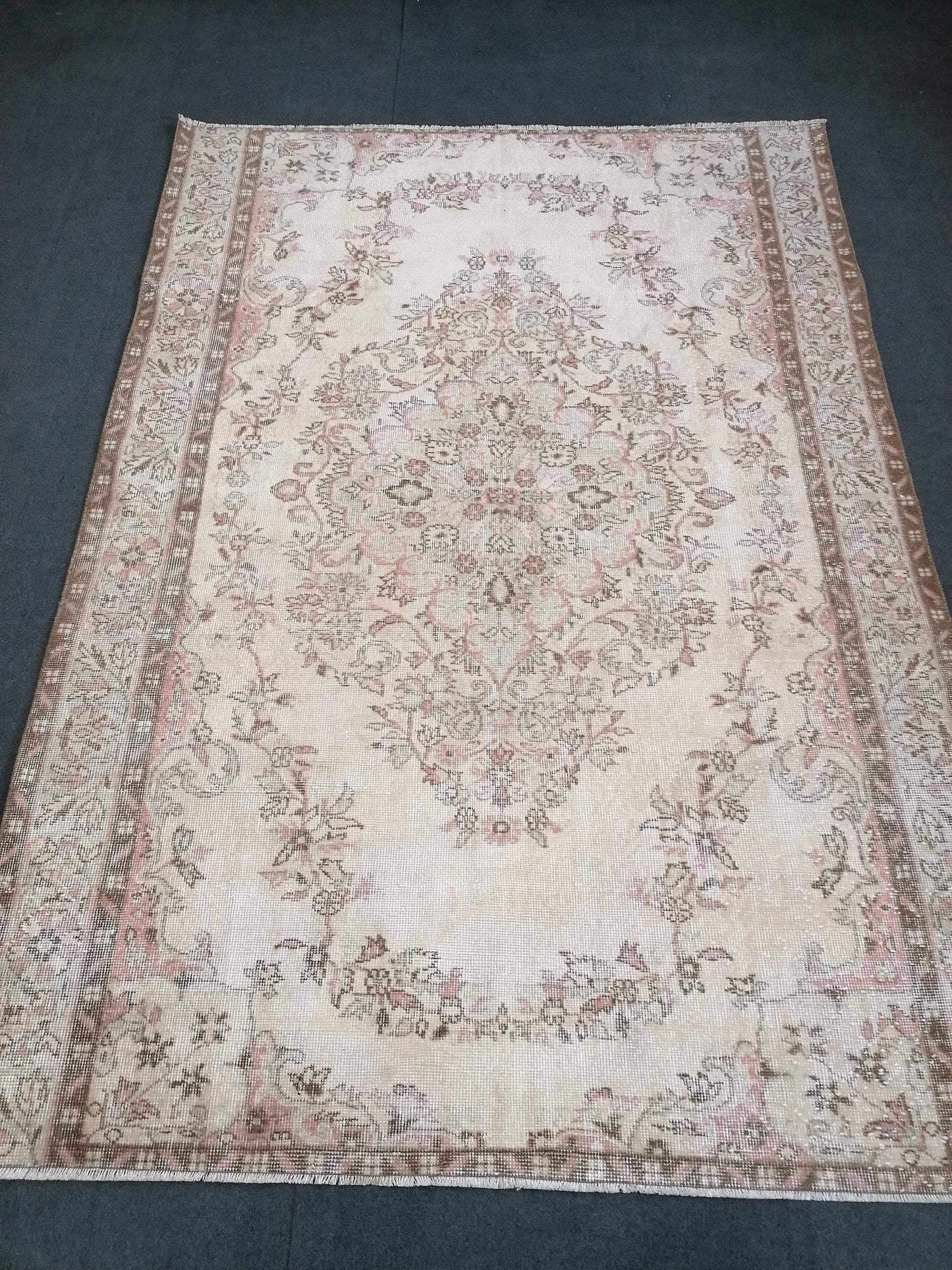 Oushak vintage rug  5'6x7'9 wool rug hand made rug