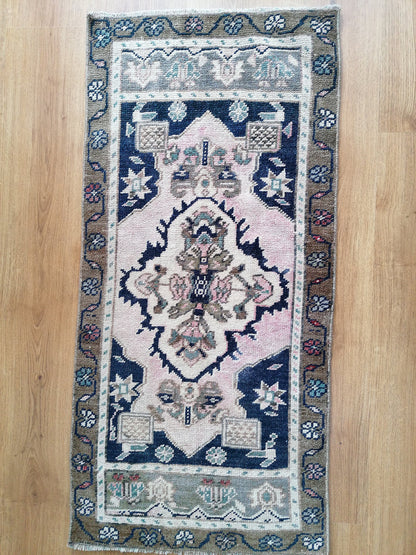 Oushak wool rug, turkish small rug vintage unique hand made rug kitchen rug bohemian rug 1'8x3'6 feet