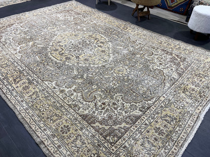 Persian Rug, Vintage 6.7 x 9.9 Rug, Handmade Rug, Hand Knotted Oushak Rug, Turkish Rug Kitchen Rug Wool Rug, Dark Rug, Brown Black Rug