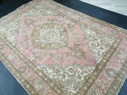 Vintage rug,  Muted Persian  Rug, 6.3 x 9.6 ft. Rug, turkish Rug, Pink Oushak  rug, Pink Handmade Rug, Hand Knotted Rug, wool Rug,
