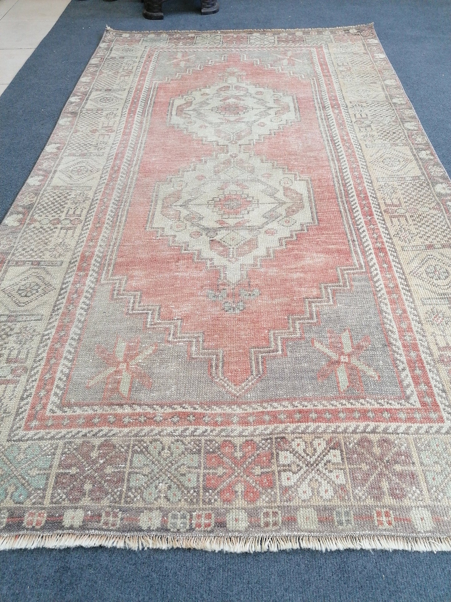 Muted vintage rug 4x6'3 oushak rug hand made rug, area wool rug,
