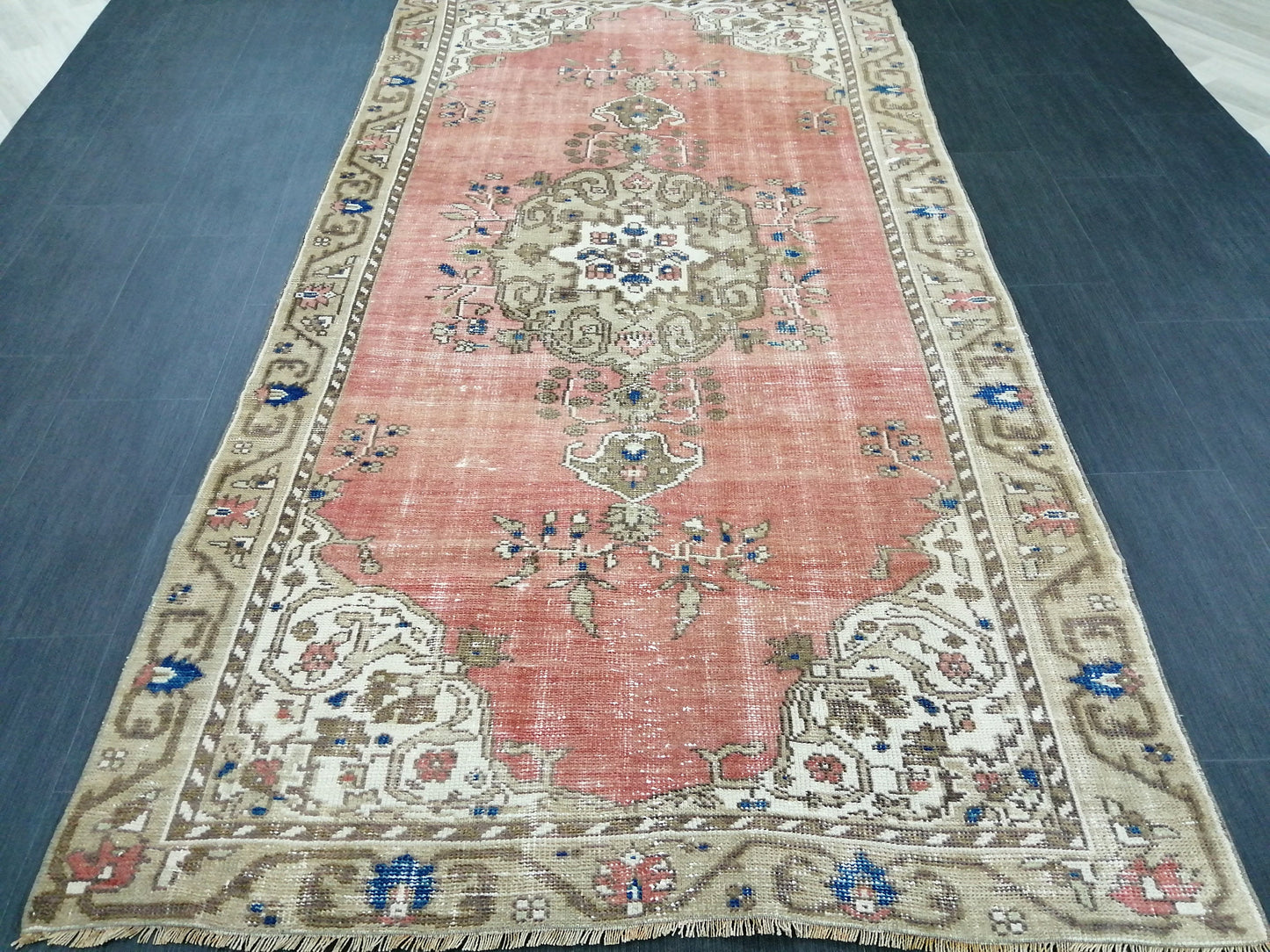 8.7 x 4.6 OUSHAK RUG TURKISH Oushak Rug Vintage Oushak Runner Rug Vintage Runner Rug Wool Oushak Rug Hand Made Rugs Vintage Turkish Rug