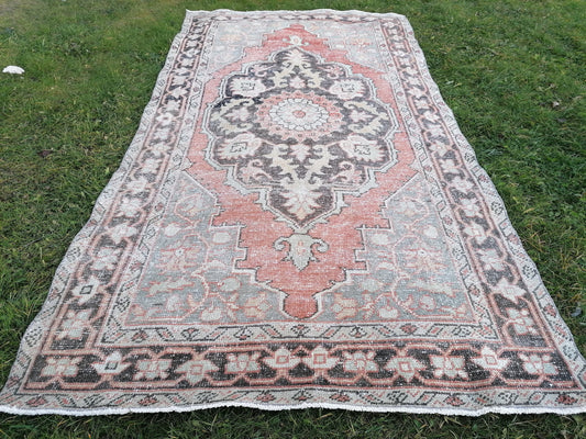 Turkish rug, vintage rug, vintage oushak rug, decorative turkish rug ,kitchen rug, bohemian rug, traditional turkish decor,9'2x4'11 feet