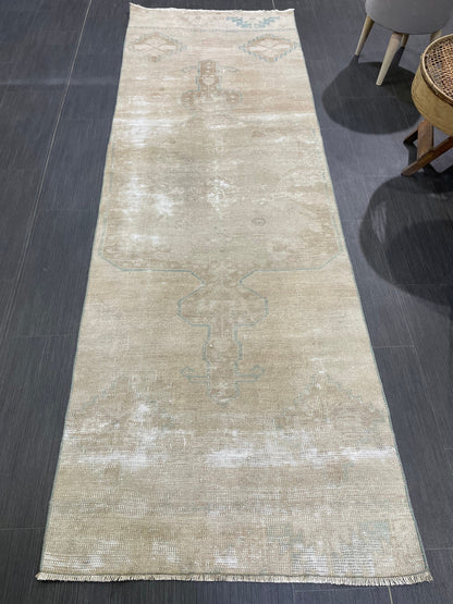 Vintage Runner Rug Muted Distressed Runner 2.7 x 8.2 Rug Turkish Runner Rug Pink Vintage Runner Rug Hallway Runner Rug Wool Antique Runner