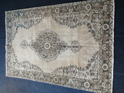 5.3 x 8 TURKISH Muted Rug Vintage  Rug Vintage Persian Rug Wool Oushak Rug Hand Made Rugs Vintage Turkish Rug