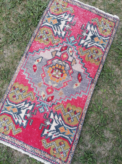 Turkısh rug vıntage rug, vıntage turkısh rug, hand made rug,wool rug 3'2x1'7 feet