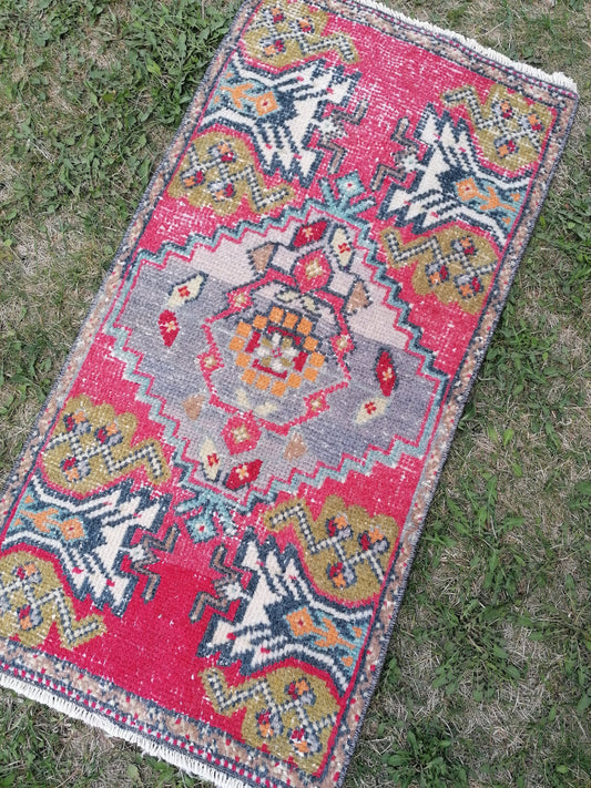 Turkısh rug vıntage rug, vıntage turkısh rug, hand made rug,wool rug 3'2x1'7 feet