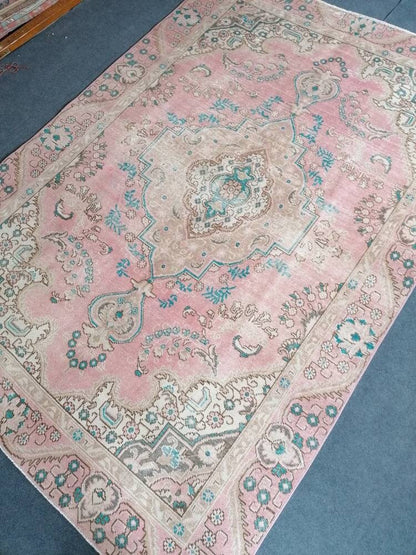 5.8 x 8 Persian wool rug - vintage pink rug, living room rug, handmade wool rugs