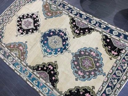 Antique Rug, TURKISH RUG, VINTAGE Rug, Living Room4.9 x 7.9 Rug, Oushak Rug, Handmade Rug, Earth Tones rug, Persian Rug, farmhouse rug