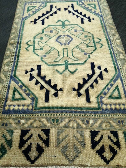 Vintage Turkish Rug Mini Rug Small Area Rug Pink Turkish Rug Oushak Rug Pink Hand Made Rug Vintage Rug Small Oriental Rug Small Persian Rug