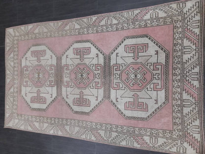 Vintage Turkish Rug, Dusty Pink Oushak Rug 4 x 6.8 Distressed Hand Knotted Wool Vintage Rug, Oriental Rugs, Fun Rug, Hand Made Rug 4x7 Rug
