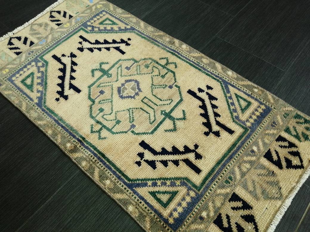 Vintage Turkish Rug Mini Rug Small Area Rug Pink Turkish Rug Oushak Rug Pink Hand Made Rug Vintage Rug Small Oriental Rug Small Persian Rug