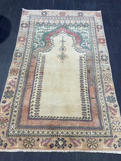 Vintage Turkish Rug, Fine Hand Knotted Rug, 2.5 x 3.10 Living Room Rug, Bathroom Rug, Vanity Rug, Vintage Oushak Rug, Wool Vintage Rugs,