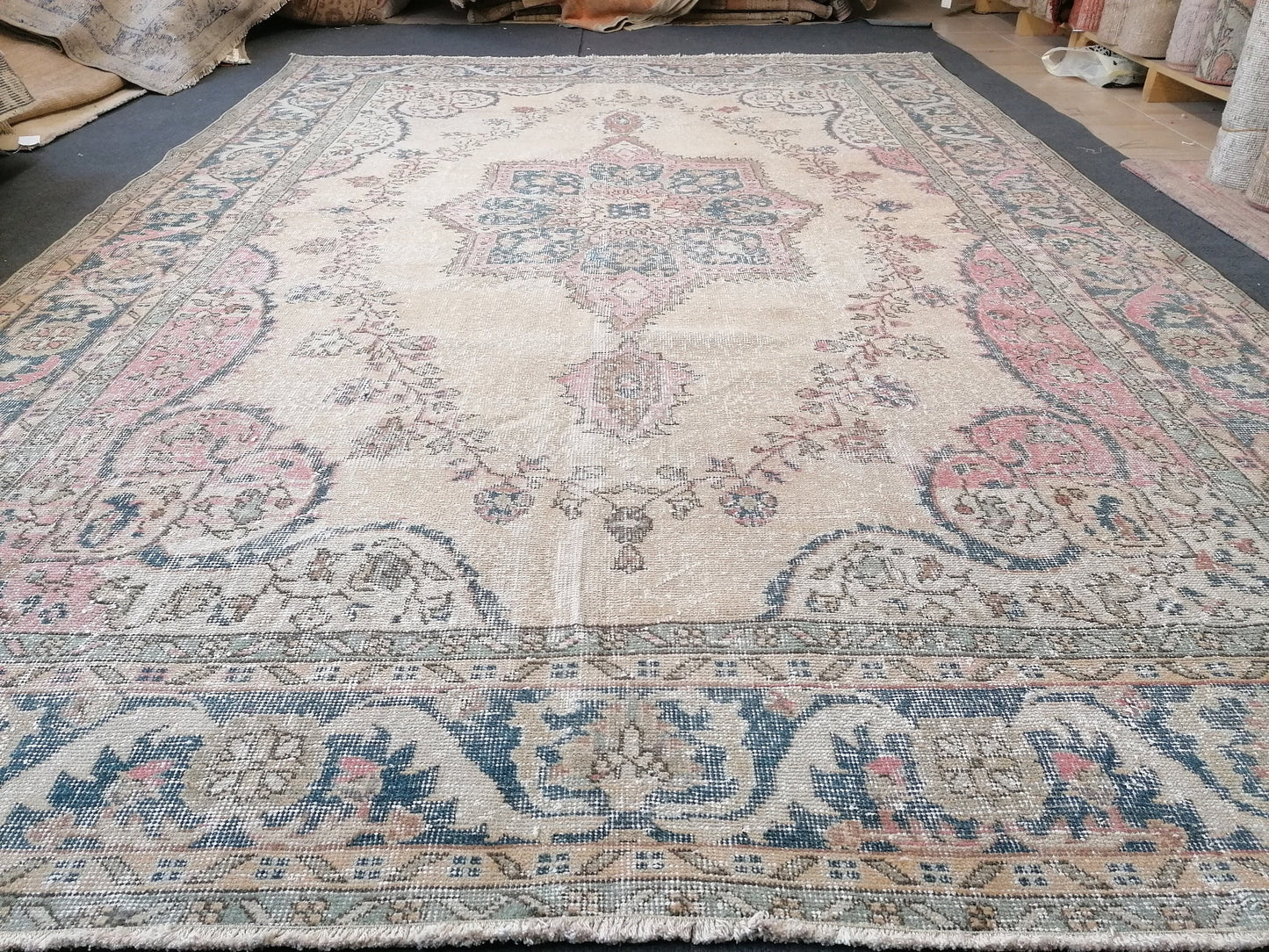 7.2 x 10.5 Oushak rug, vintage turkish rug, handmade rug, vintage anatolian rug