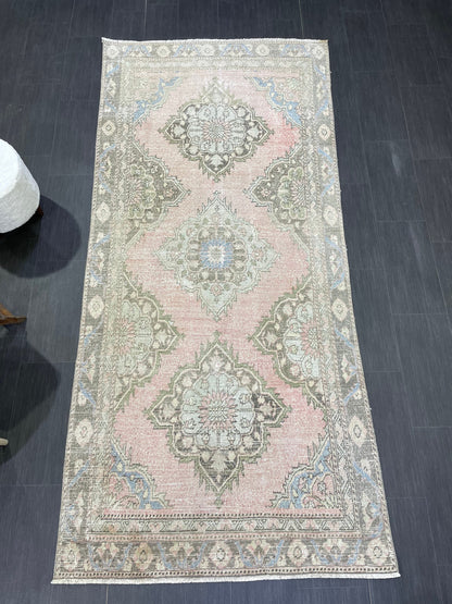 Vintage Runner Rug 4.3 x 9 Persian Runner Rug Wool Oushak Rug Oushak Runner Rug Turkish Runner Pink Kitchen Runner Distressed Hallway Runner