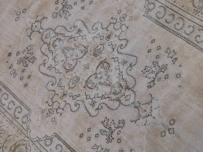 Neutral Rugs 6.4 x 9.3 ft Vintage Neutral Rug Muted Oushak Rug, Rustic Rug, Turkish Rug, Muted Farmhouse Rug, Wool rug Vintage Oriental Rug