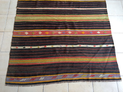 Vintage rug , Flat woven Kilim Rug With Embroidery Rug, Oriental Carpet, Vintage Kilim Rug Wool Carpet Rug, Flat Pile Rug