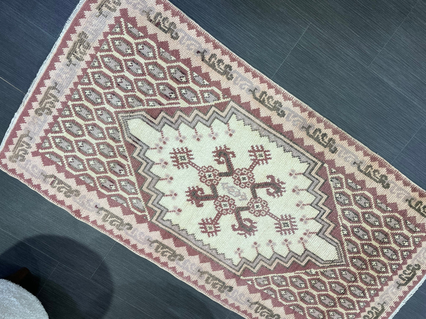 Vintage Rug, Oriental Handmade Rug, 2.6 x 5 Oushak Rug, Rustic Rug, Natural Wool Rug, Fun Turkish Rug, Persian Rug, Soft Wool Rug