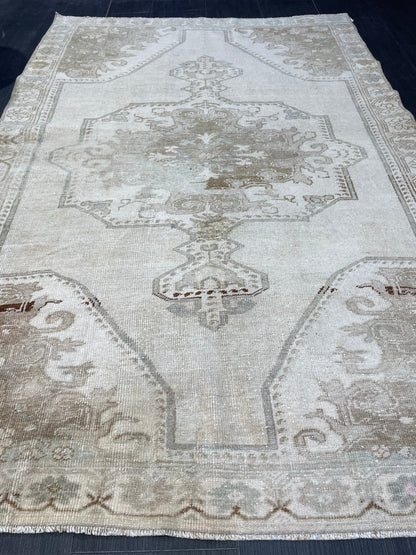 Antique Rug, Vintage 4.4 x 6.7 Rug, Turkish Wool Rug, Oushak Rug, Fine Hand Knotted Rug, Persian Rug, Handmade Rug