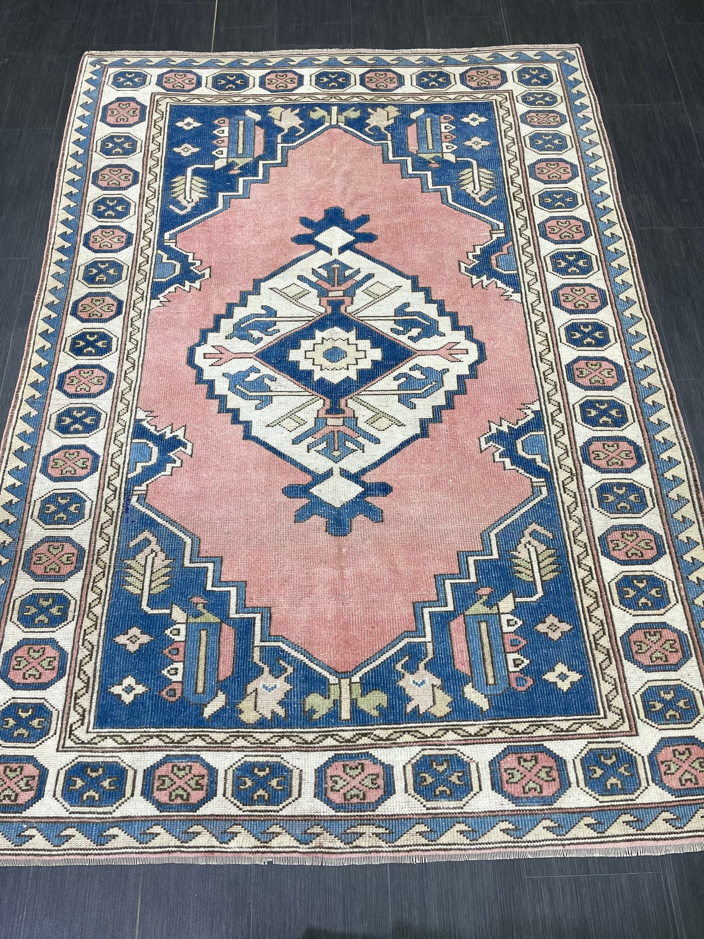Wool Vintage Rug Handmade 5.3 x 7.5 Rug, Oushak Rug, Turkish Rug, Farmhouse Rug Vintage Rug, Wool rug Oriental Rug Blue and Pink Rug