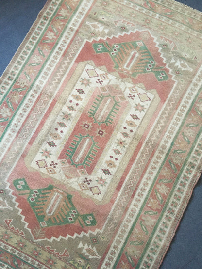 4x6 feet handmade muted natural kitchen floor rug, turkish wool bedroom area rug, vintage bathroom large rug, wide entryway rug, hallway rug