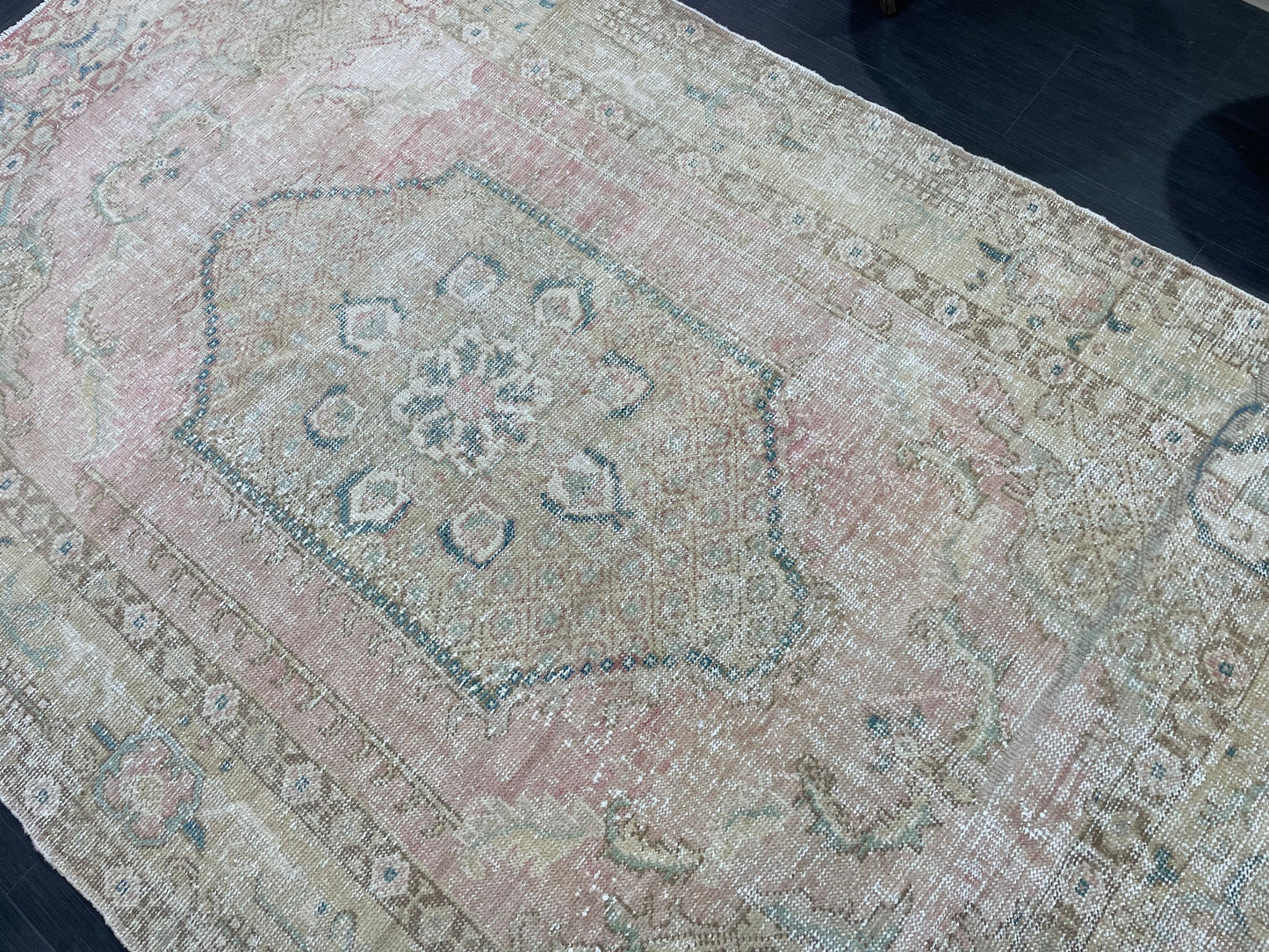 Antique Distressed Rug, TURKISH 6x 9.3 Rug, Hand Knotted Rug, Light Pink Vintage Rug, Wool Oushak Rug Handmade Rug,
