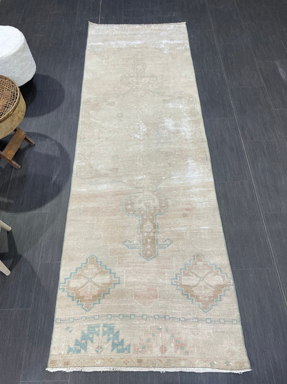 Vintage Runner Rug Muted Distressed Runner 2.7 x 8.2 Rug Turkish Runner Rug Pink Vintage Runner Rug Hallway Runner Rug Wool Antique Runner