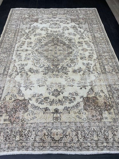 Muted Vintage Rug Neutral 7 x 10.5 Persian Rug Vintage  Rug Wool Oushak Rug Neutral Handmade Rug Vintage Turkish Rug Hand Knotted Rug