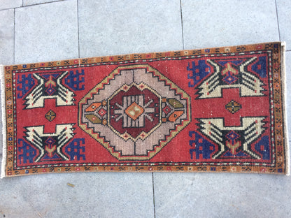 Vintage SMALL AREA TURKISH  Rug,Bohemian Rug,Turkish Rug,Antique Rug,Oushak antique Rug,Hand woven Rug,Weaving Rug,Ethnic Rug,Kitchen Rug