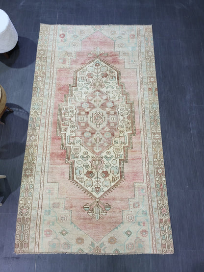 Antique Rug, Muted TURKISH RUG, 4.5 x 8.2 VINTAGE Rug, Living Room Rug, Oushak Rug, Handmade Rug, Earth Tones rug, Persian Rug,farmhouse rug