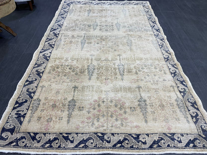 Vintage Rug, Muted Handmade 4 x 6.7  Rug, Natural Wool Oushak Rug Hand Knotted, Vintage Turkish Rug Living Room Rug