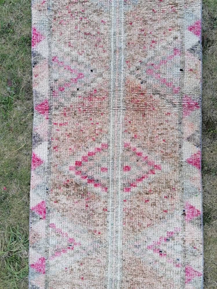 2.7 x 10.9 Vintage turkish runner, high pile runner, hallway runner,  turkish handmade wool rug, kitchen rug, oushak rug