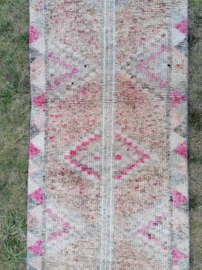 2.7 x 10.9 Vintage turkish runner, high pile runner, hallway runner,  turkish handmade wool rug, kitchen rug, oushak rug