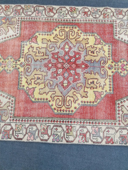 Distressed turkish rug, vintage wool rug 4x8'4 oushak handmade rug, rustic kitchen rug, bohemian rug