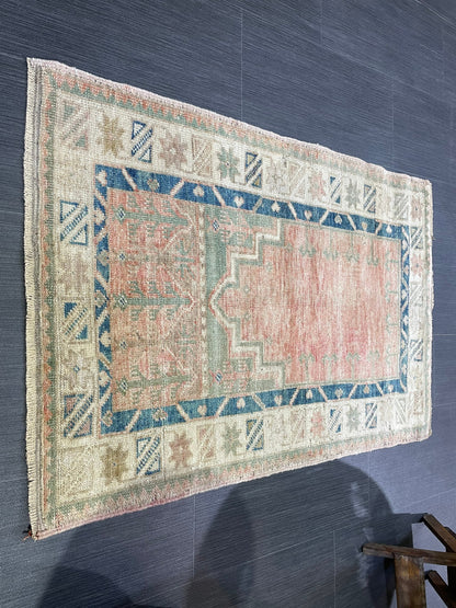 Muted Vintage RUG, Turkish Oushak Rug, Antique 2.5 x 3.7 Rug, Vintage Wool Rug, Handmade Rug, Hand Knotted Rug, Meditation Rug, Fun Rug