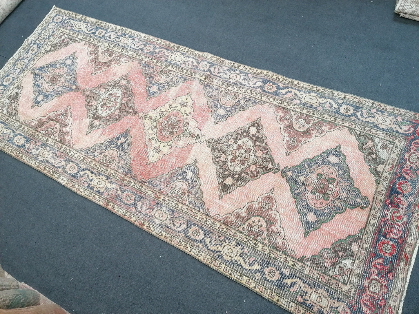 Vıntage runner rug, turkısh runner, anatolian runner 11x4'8 feet, hand made runner rug