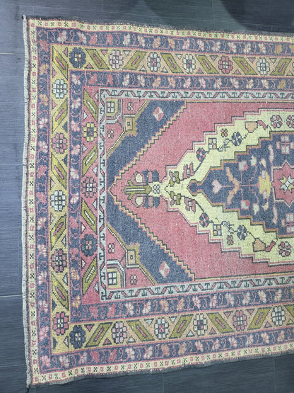 Antique Rug, Vintage Rug, Turkish 4.11 x 8.6 Wool Rug, Oushak Rug Fine Knotted Rug, Hand Knotted Rug, Persian Rug, Handmade Rug