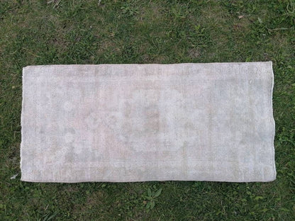 Muted vintage wool rug, faded oushak rug, hand made wool rug,entery indoor rug 1'3x2'9 feet