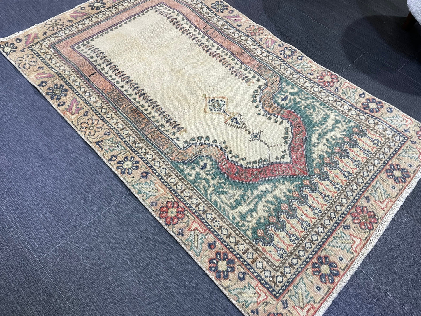 Vintage Turkish Rug, Fine Hand Knotted Rug, 2.5 x 3.10 Living Room Rug, Bathroom Rug, Vanity Rug, Vintage Oushak Rug, Wool Vintage Rugs,